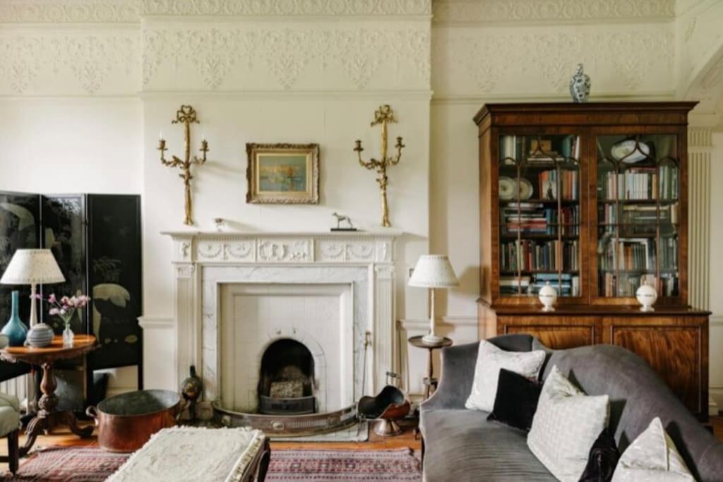 Cressy Hall - Historic Grade II Listed Manor, Gorgeous Topiary Garden Gosberton Exterior photo